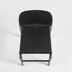 A Faro Bar Stool that’s sleek, sturdy, and ready to elevate your outdoor bar vibes.