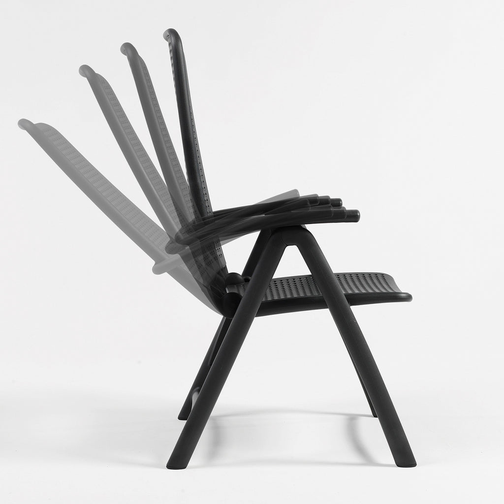 Relax in style with the Darsena Garden Chair, featuring a sleek design and durable craftsmanship.