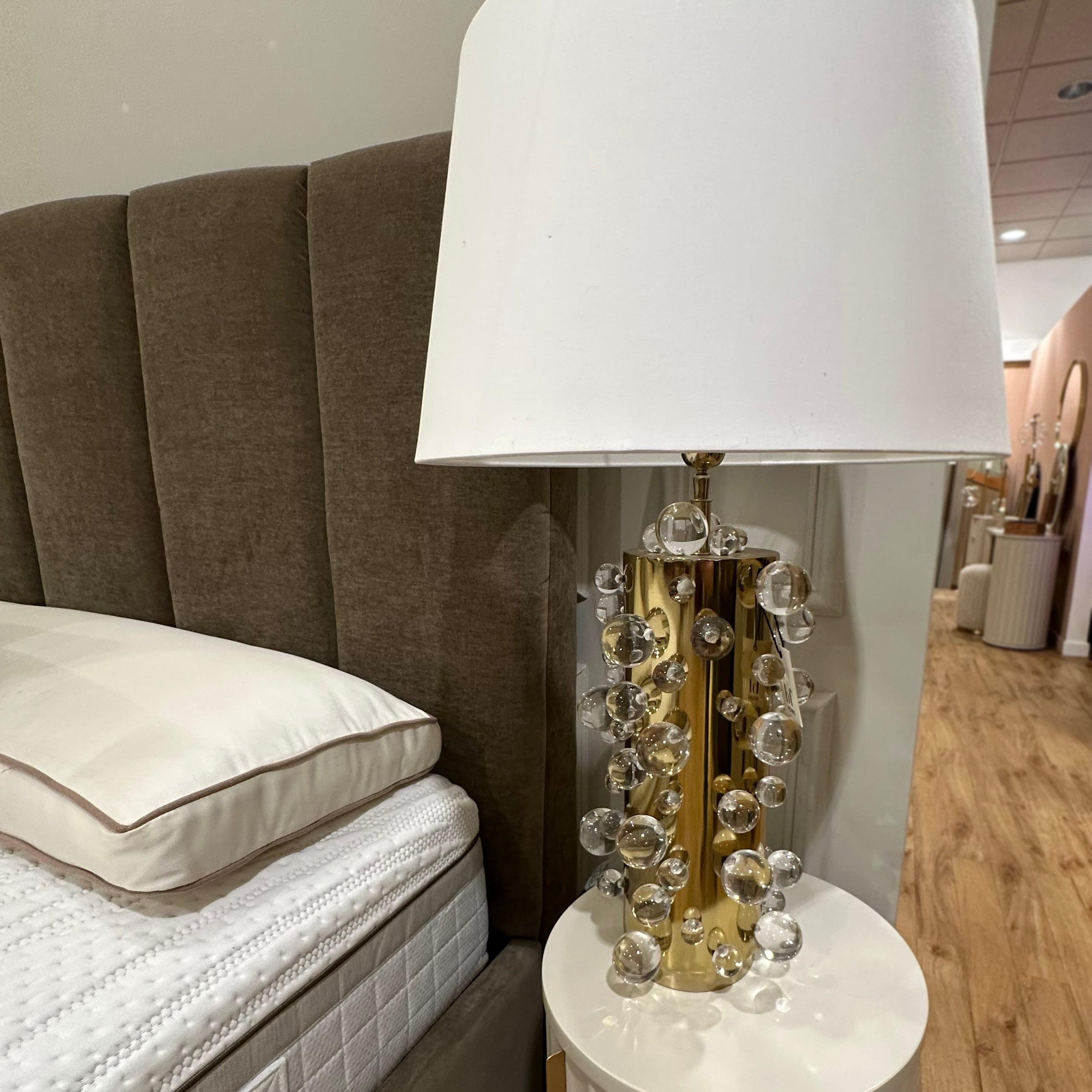 CLEARANCE - Gold Cabochon Lamp