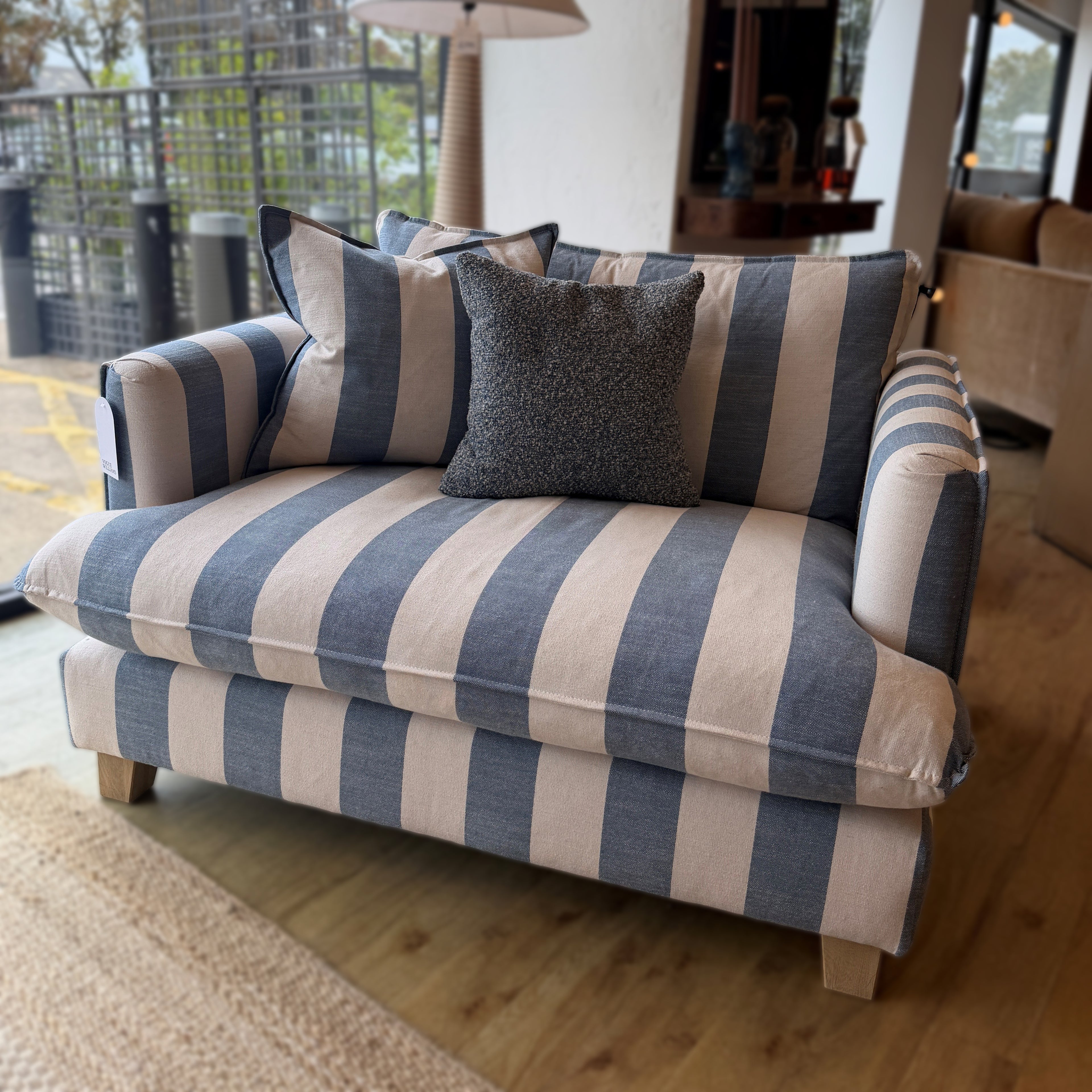 CLEARANCE - Howth Cuddler Chair