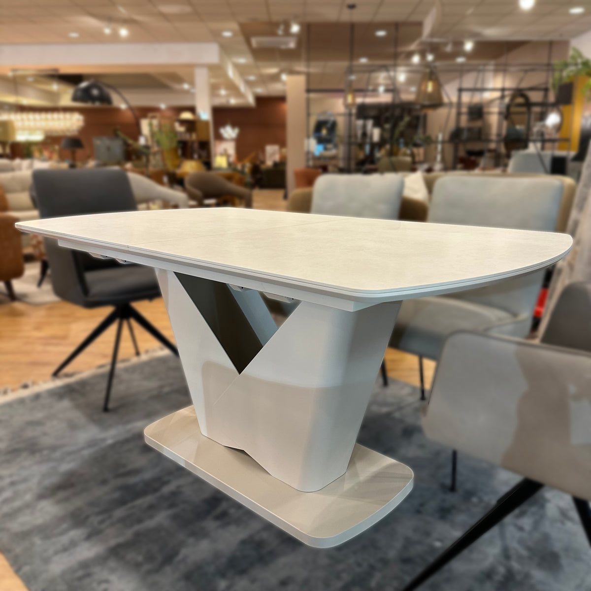 CLEARANCE - Holland Park Extending Dining Table