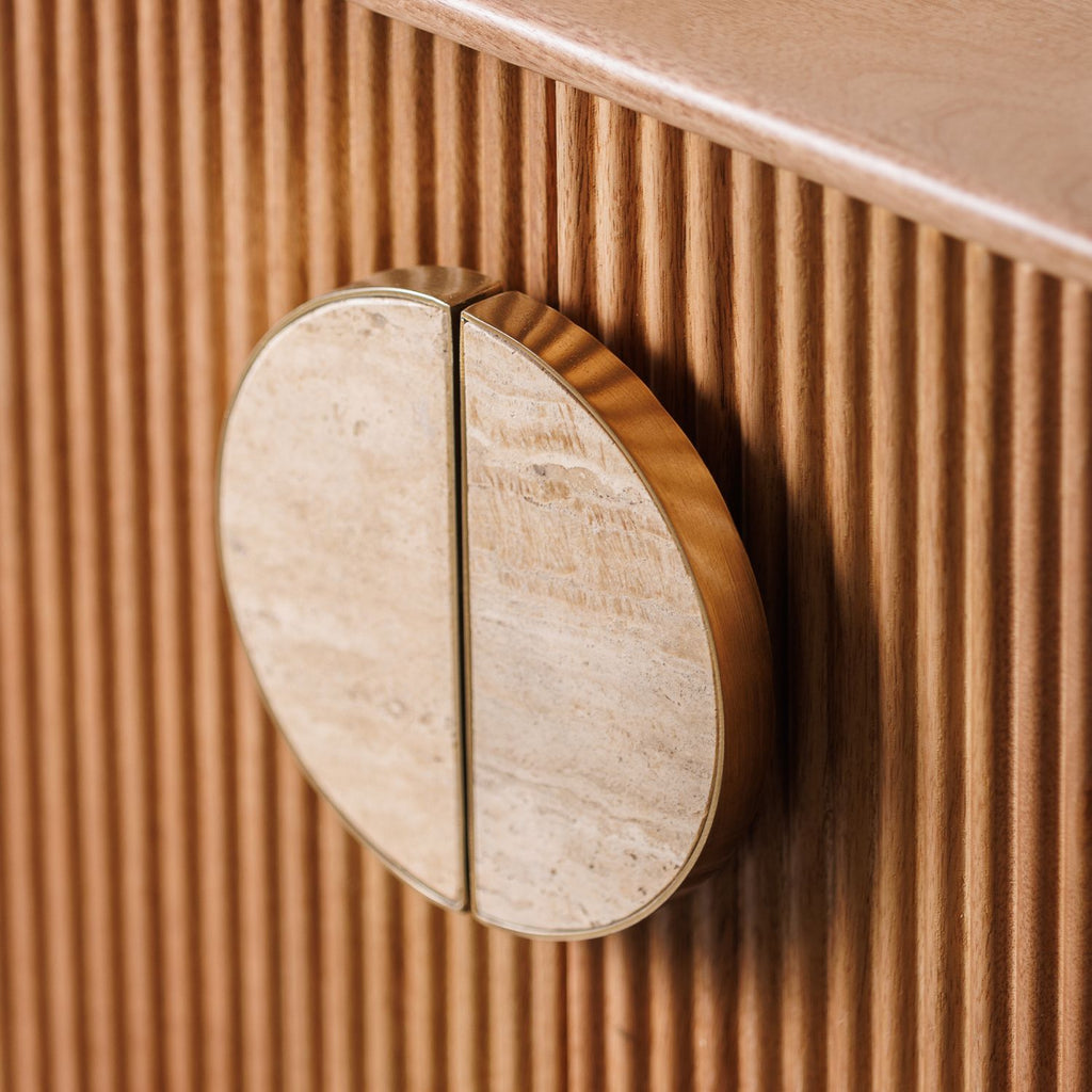 Troopers Hill Highboard