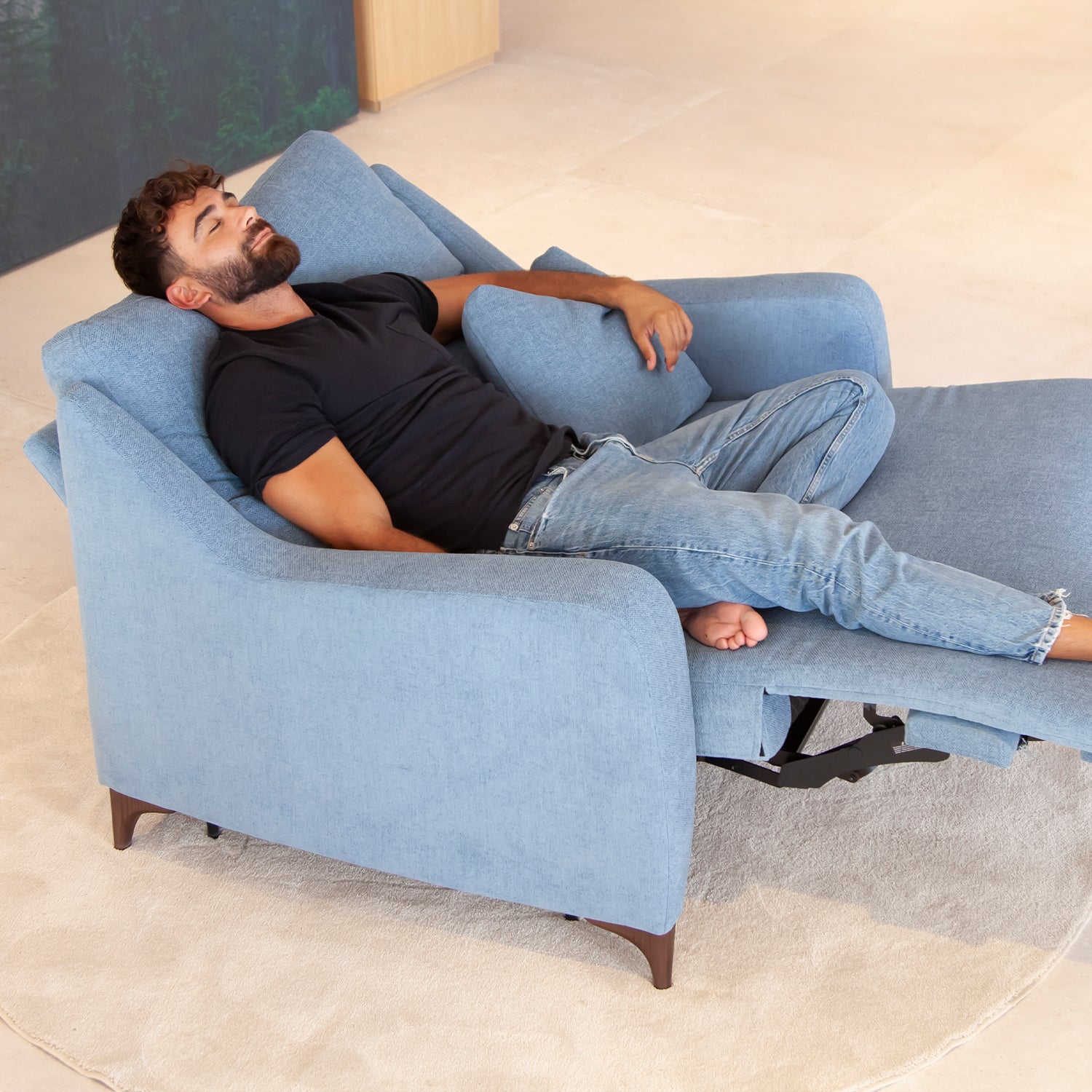 Independent furniture store in Norwich, with a great display of selected Fama sofas & chairs. Design on screen and see fabric swatches.