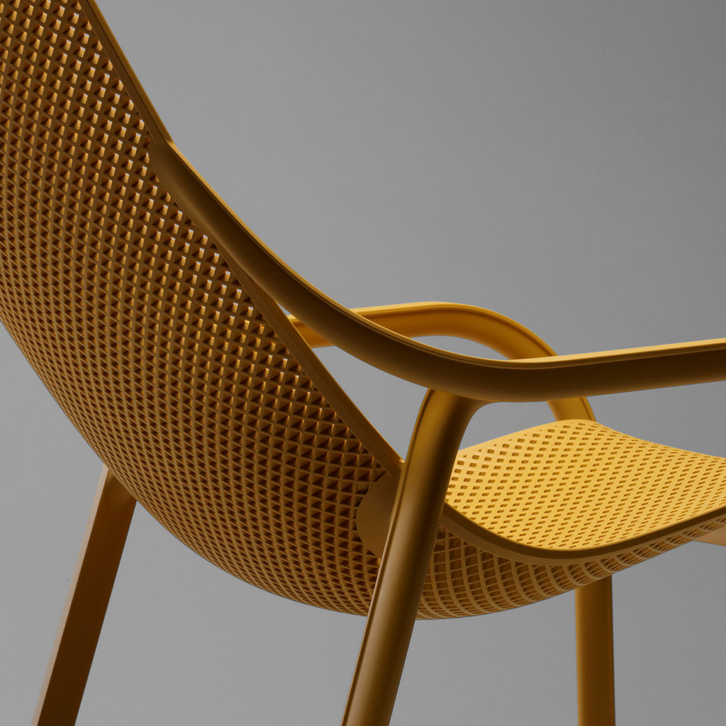 Durable and low-maintenance Net Lounge Chair by Nardi