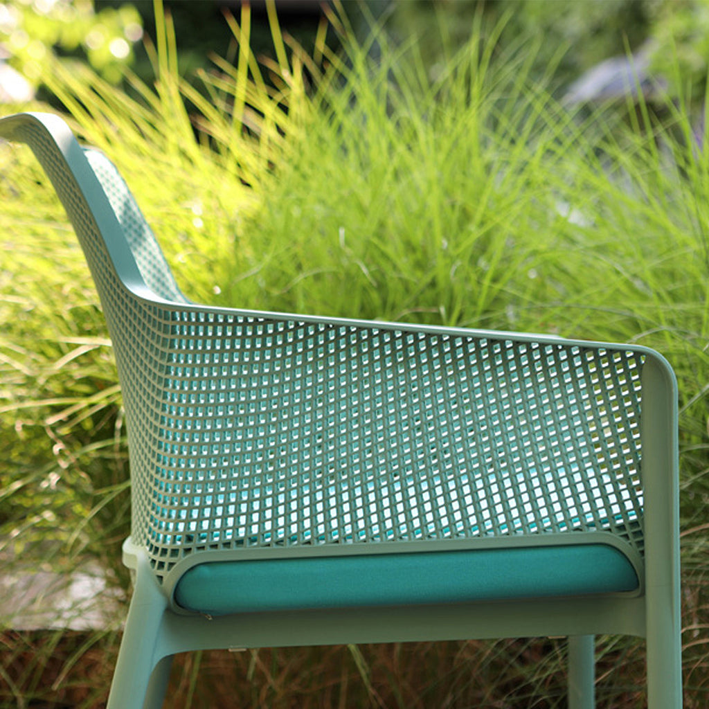 We delivery garden furniture nationwide but offer a premium service to customers in East Anglia. Side view of the net Relax garden chair by Nardi Outdoor.