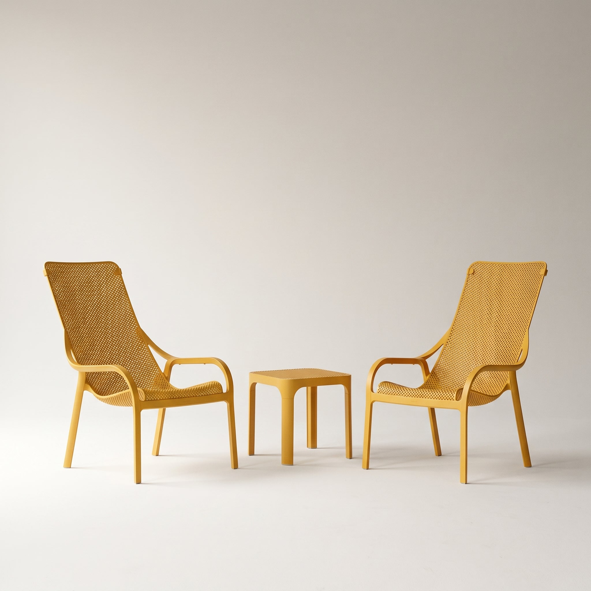 Garden Set - x2 Net Lounge Chairs & Net Table 40