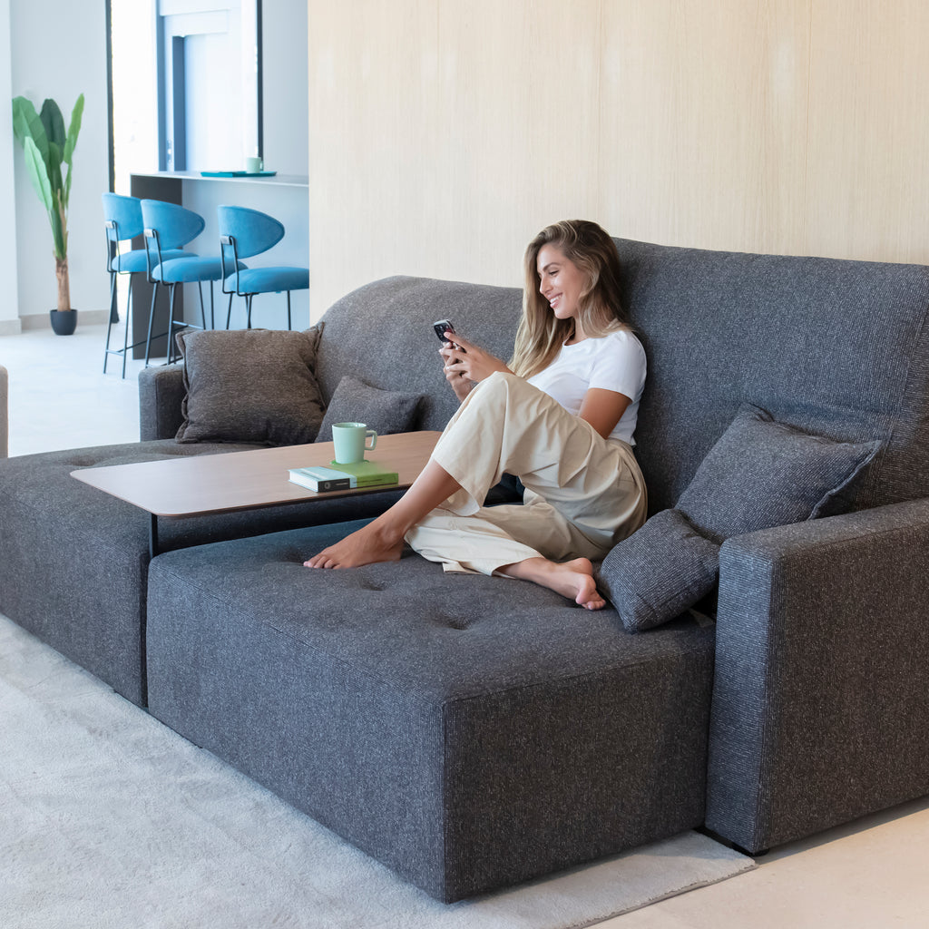 Shop The Fama Paradis with motorised pull out. Comfy sofas in Norwich.