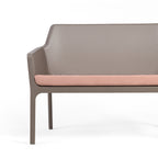 The Rosa Quarzo net bench cushion 36338.00.066 looks great with the taupe version of the net bench.