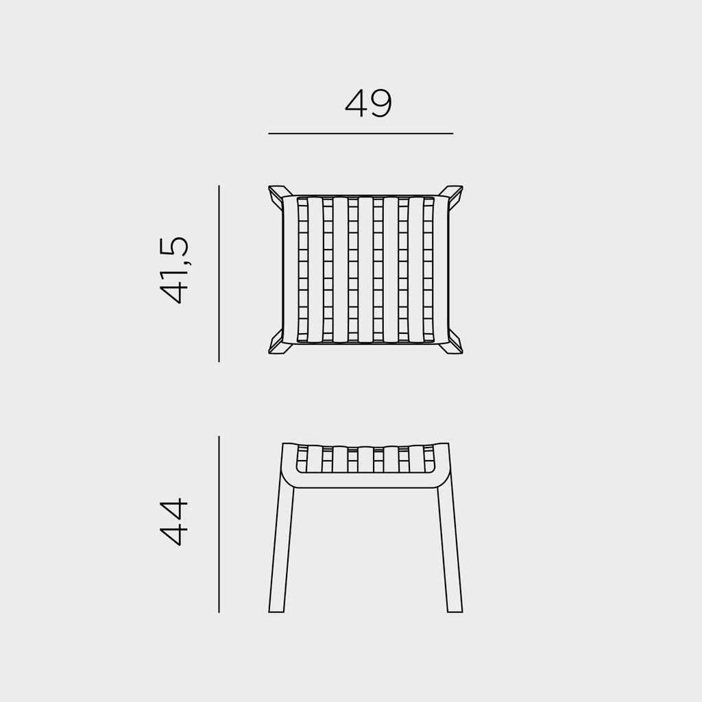Put your feet up and relax outdoors with the Poggio stool by Nardi Outdoor. Light weight and stackable.