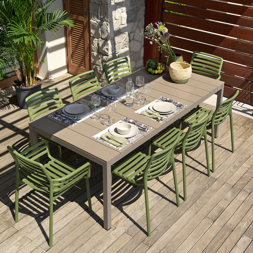 Make the most of your outdoor space with our Nardi Outdoor tables. From the small and compact cube to this Rio Alu extending table - Shop online now.