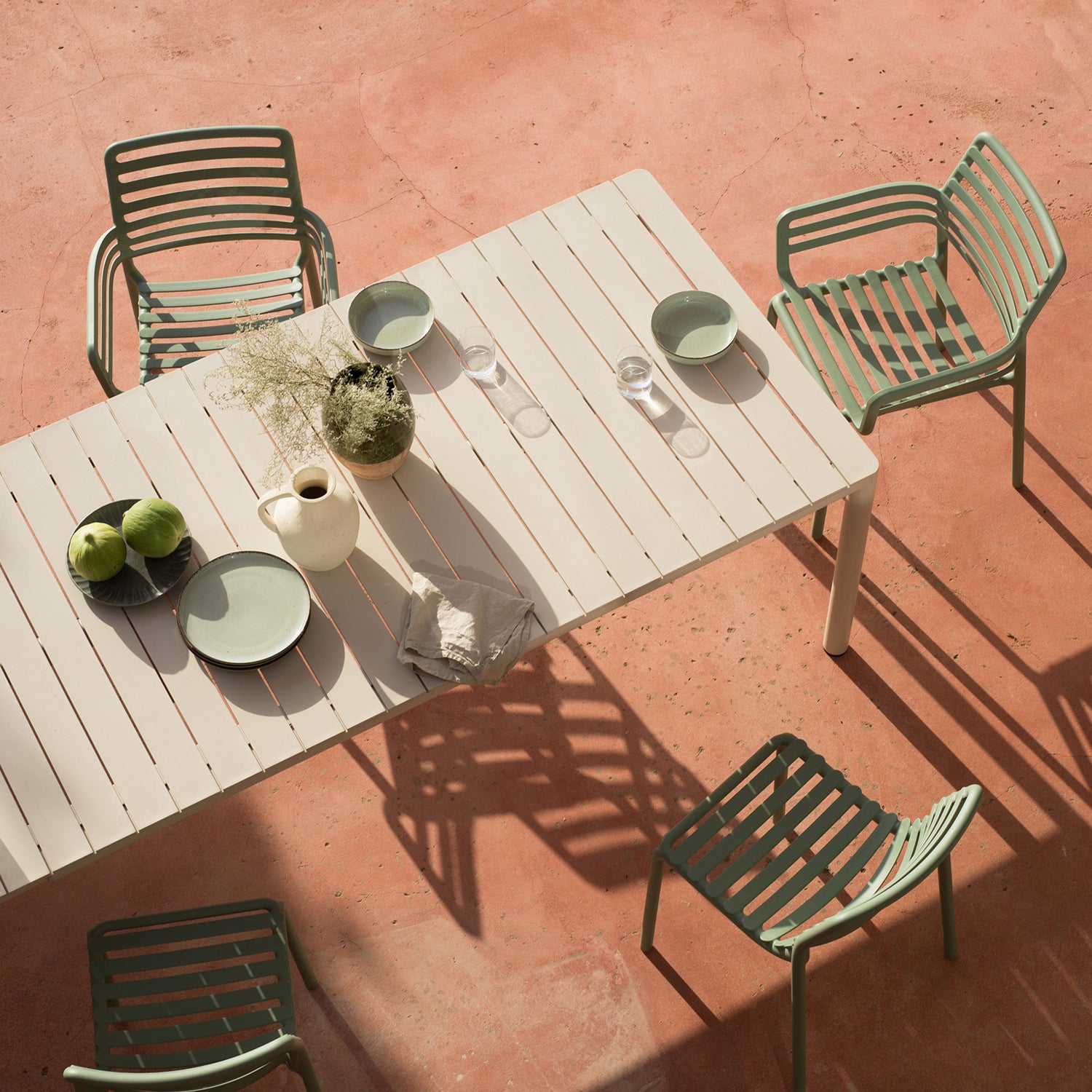 The Rio extending table, ready to stretch out and host everything from cosy dinners to big celebrations!