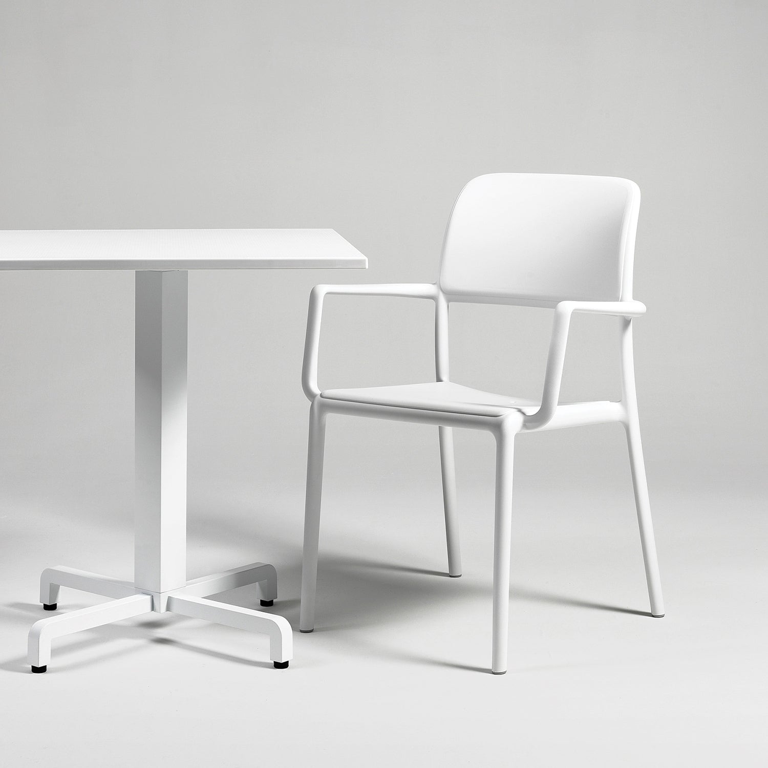 Riva garden Chair in White/ Bianco 40246.00.000.06