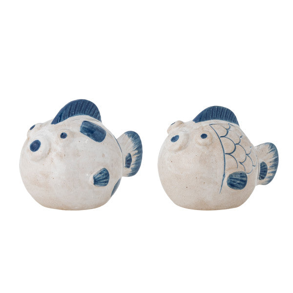 Stoneware fish salt and pepper shakers, perfect for your home to create a beautiful dining set
