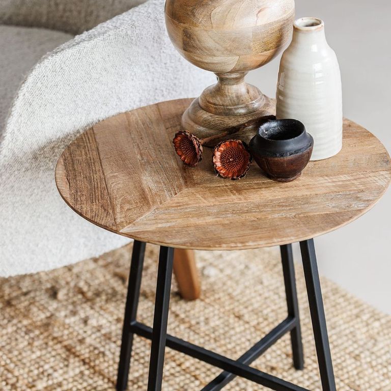 Glendale Lamp Table - Roomset