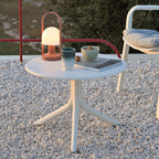 Bianco or white Spritz garden table by Nardi Outdoor. Shop accent and coffee tables for the garden online.
