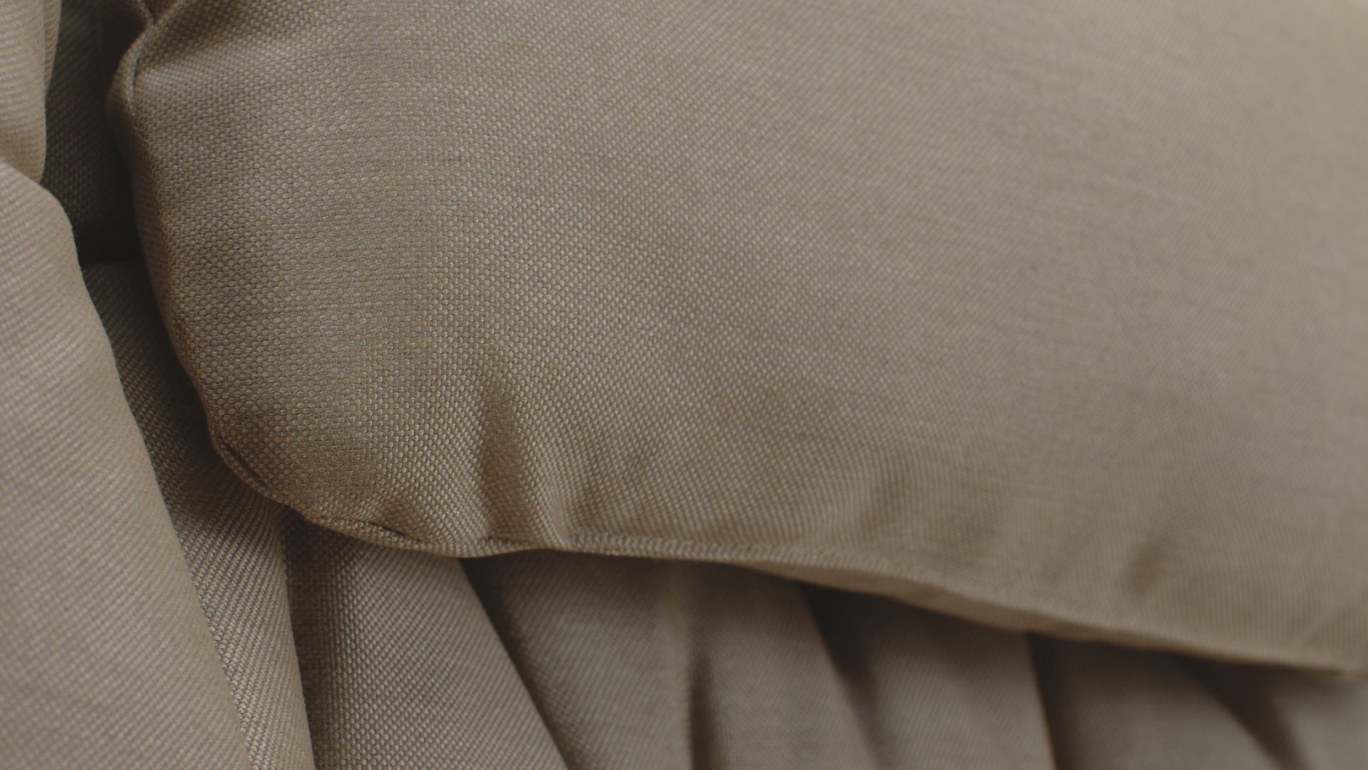 Head cuscino or cushion for the Folio laid back outdoor chair.