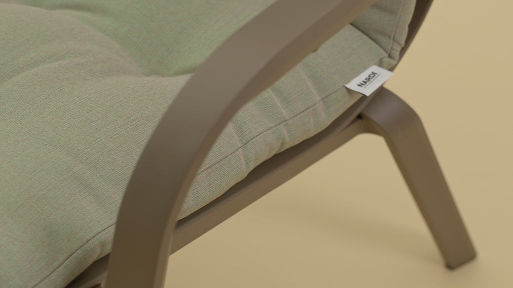 A really short video showing details of the folio cushion collection. Now available at BF Home in Norwich.