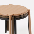 Meet the Doga garden table, a chic and durable addition to your patio that’s as ready for BBQs as it is for lazy weekend lounging.