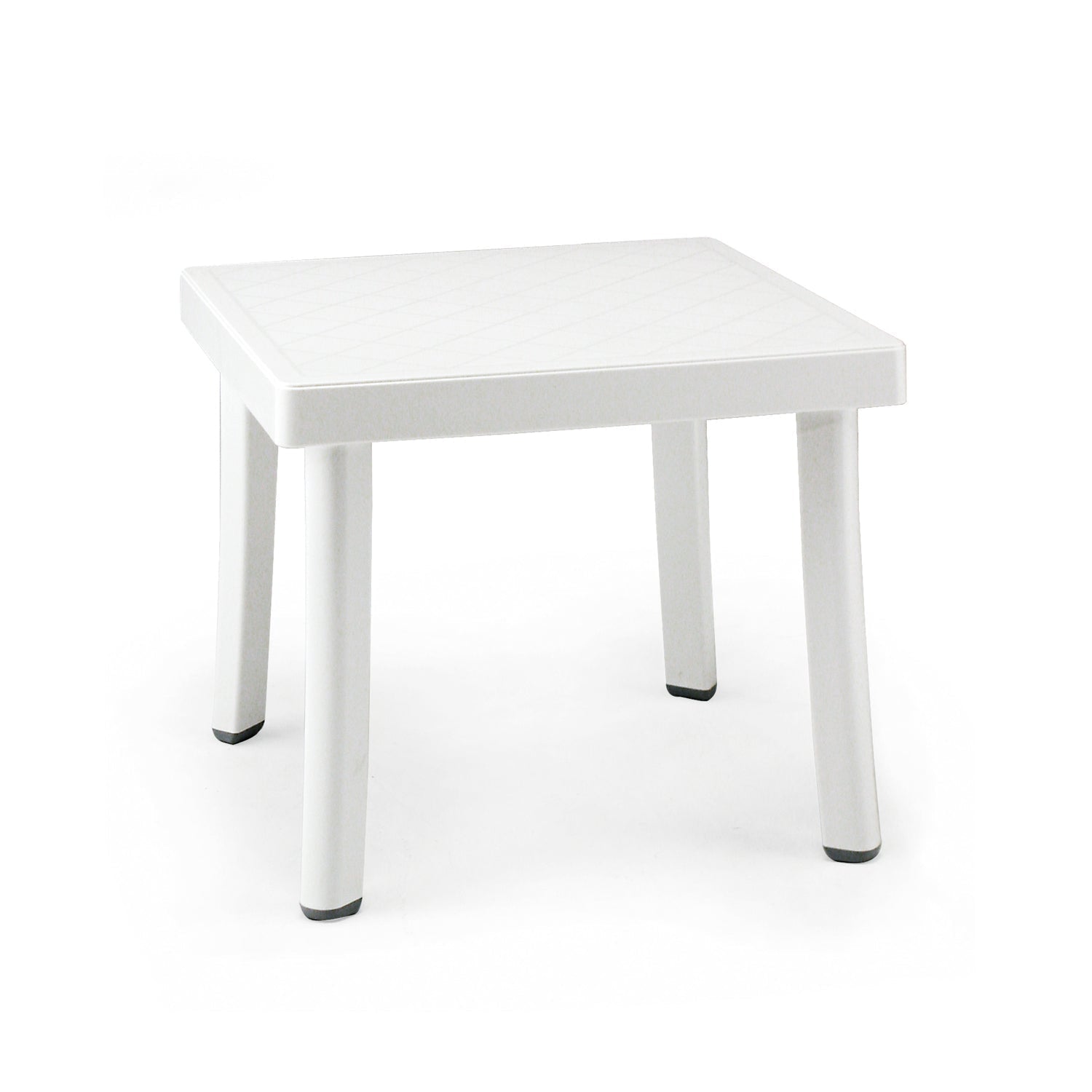 The Rodi garden table by Nardi Outdoor, a durable and stylish table made with sustainability in mind, ready to elevate your patio.